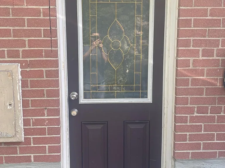 61 Aurora Heights Dr #LOWER — Photo 2