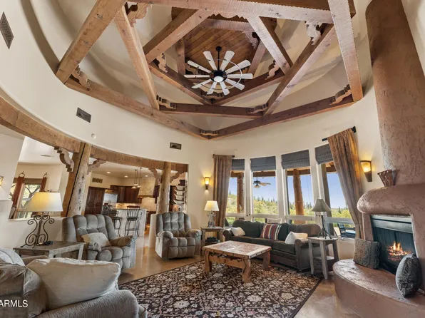 43321 N Castle Hot Springs Road, Morristown, AZ 85342