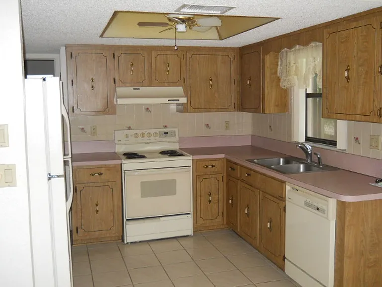 6247 Spring Hill Dr — Photo 11