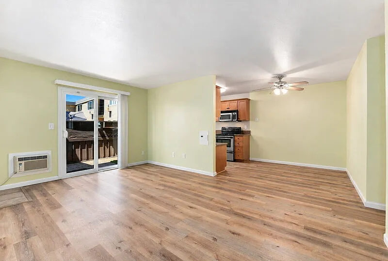 2 bed, 2.0 bath, 883 sqft, $2,900 — Photo 1