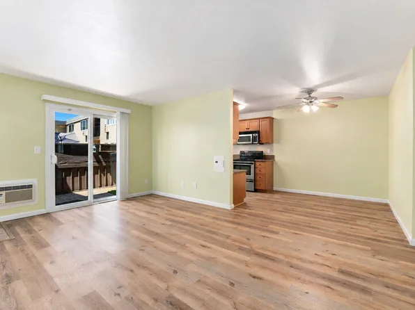 6750 Beadnell Way Unit 50, San Diego, CA 92117