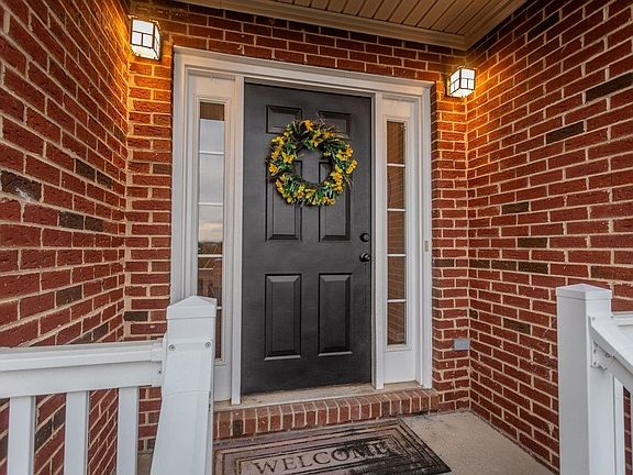 4th image of 1823 Willow Hill Dr