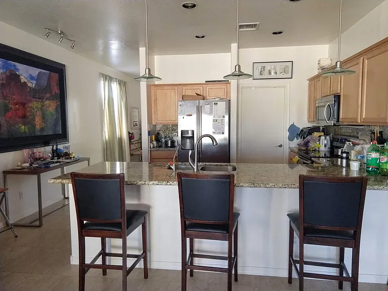 1706 E Arroyo Seco — Photo 1