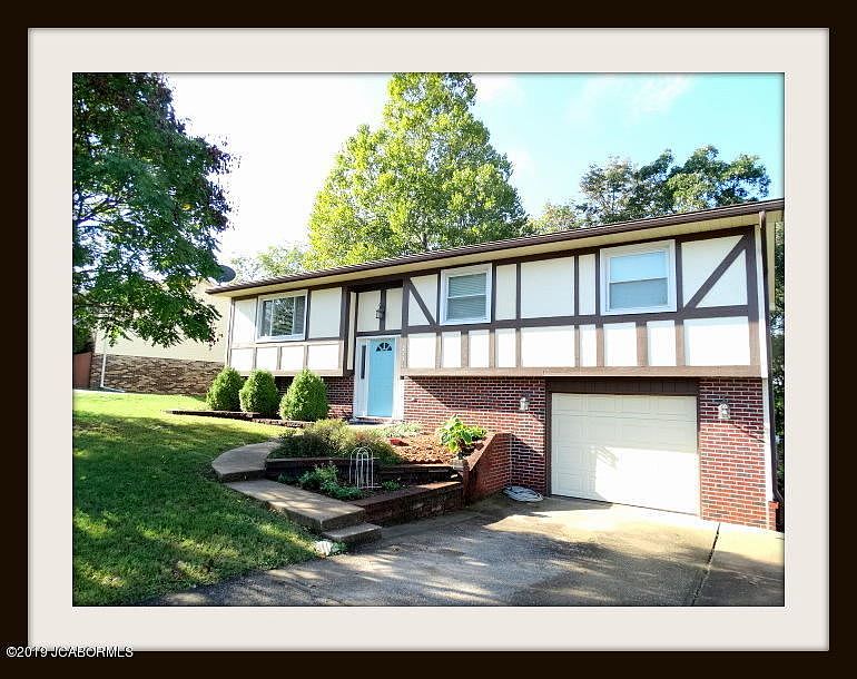 1st image of 2531 Lexington Dr