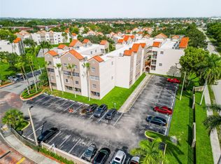 6045 NW 186th St APT 320, Hialeah, FL 33015