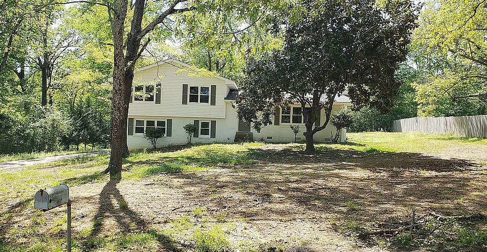 1st image of 124 Hillhurst Dr
