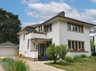 1639 N 69th St, Wauwatosa, WI 53213