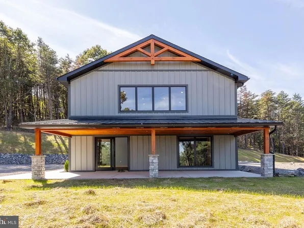 102 Bluffs Ridge Rd, Fort Ashby, WV 26719
