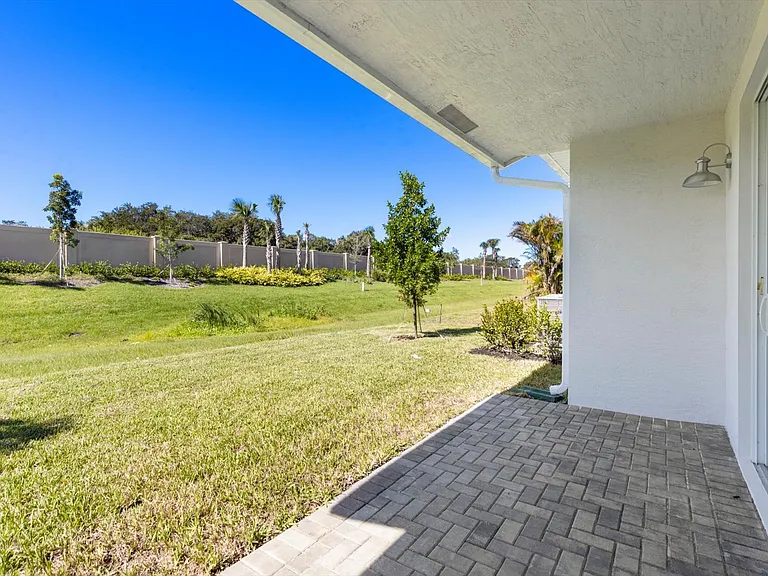 6435 Seabright Ter — Photo 29