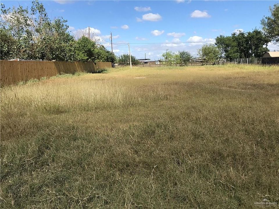 1st image of 919 Road Runner St