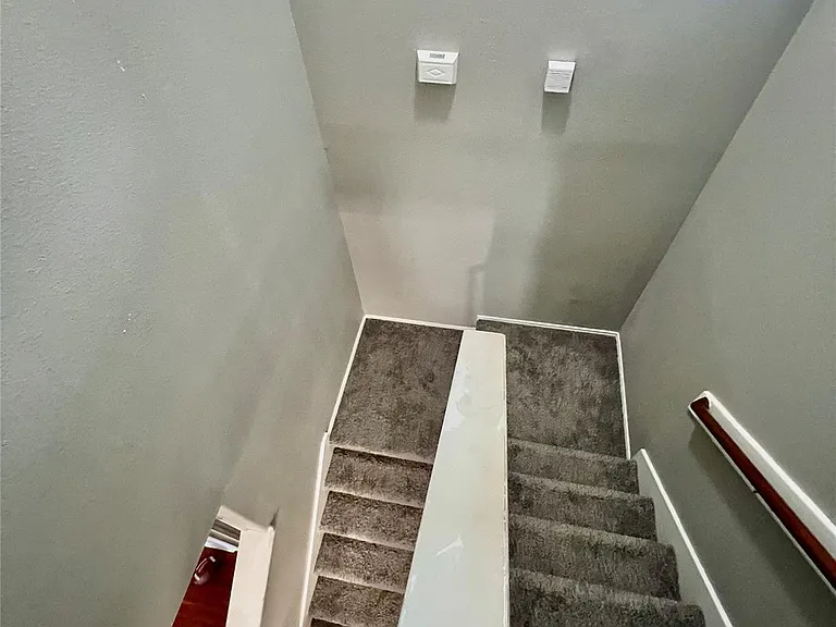 9610 Serenata Ct — Photo 14