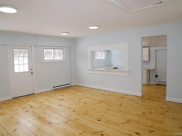 7217 Albany Post Rd — Photo 1