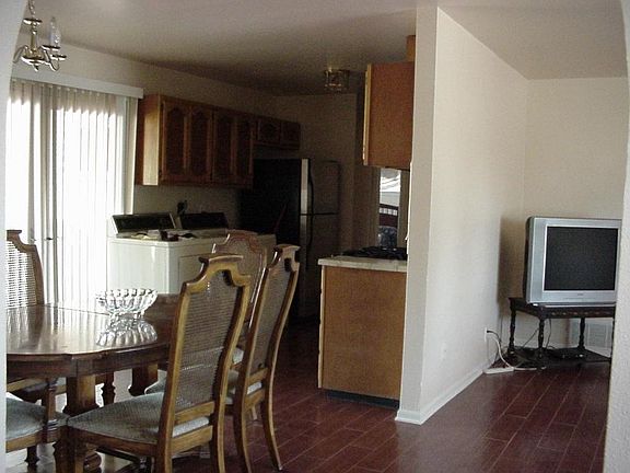 5th image of 2636 Samoa Dr E