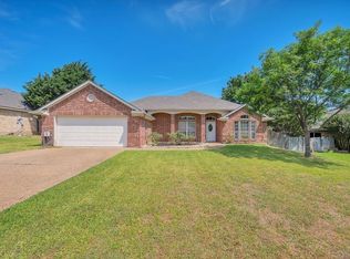 608 Pebble Creek Dr, Hewitt, TX 76643
