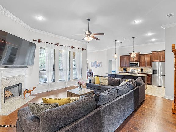 5th image of 10071 Ponderosa Pl