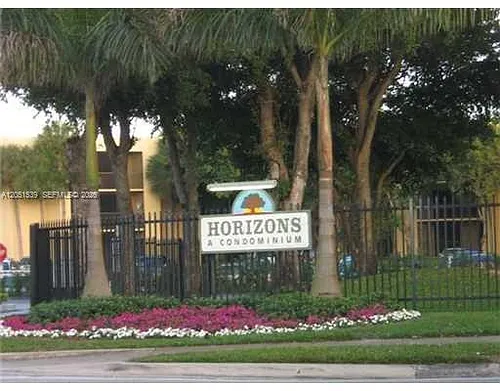 8025 SW 107th Ave Photo 1