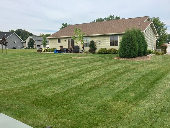 3rd image of N8965 Blackoak St