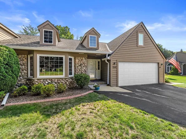 7312 S 77th STREET, Franklin, WI 53132
