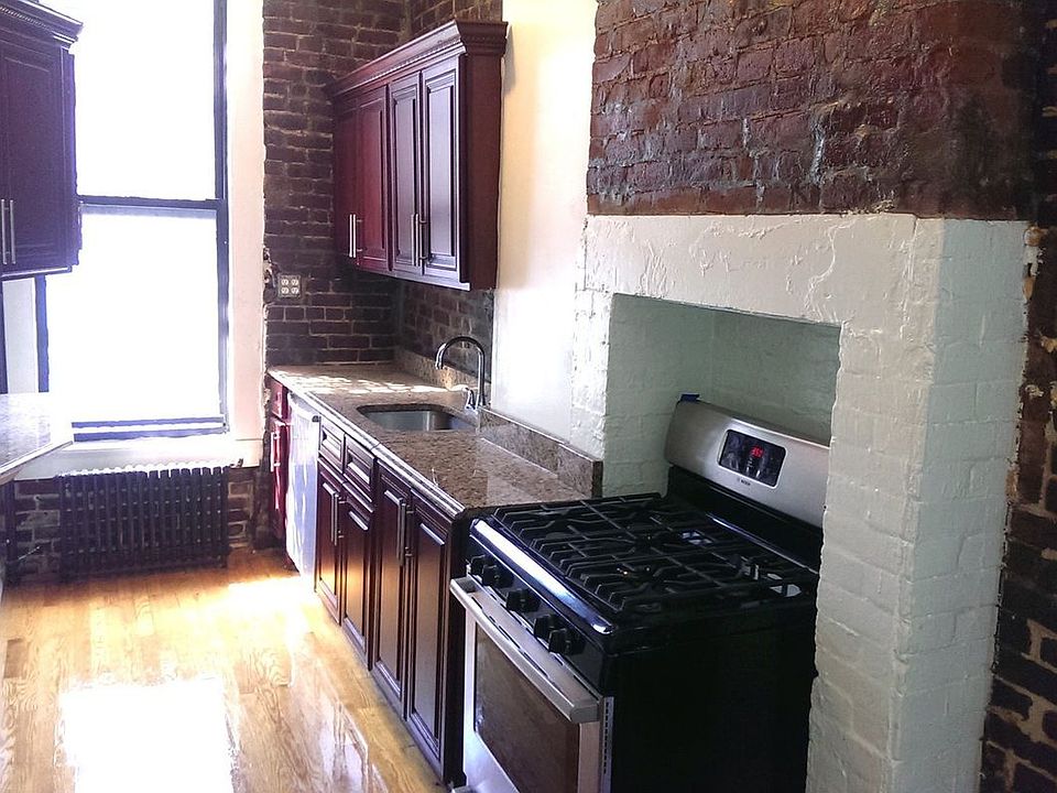 2nd image of 492 6th Ave #2