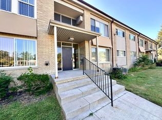 25665 Lahser Rd #B-2, Southfield, MI 48033