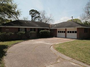 2511 Meadow Ln, La Marque, TX 77568