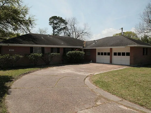 2511 Meadow Ln, La Marque, TX 77568