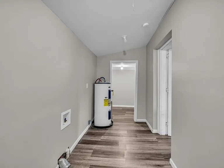 1031 Wilcox Dr — Photo 13