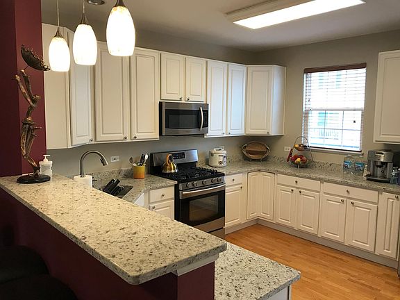 4th image of 594 N Hidden Prairie Ct