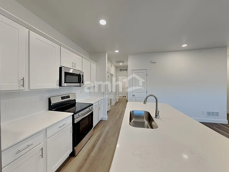 10026 Atchinson Ct — Photo 5