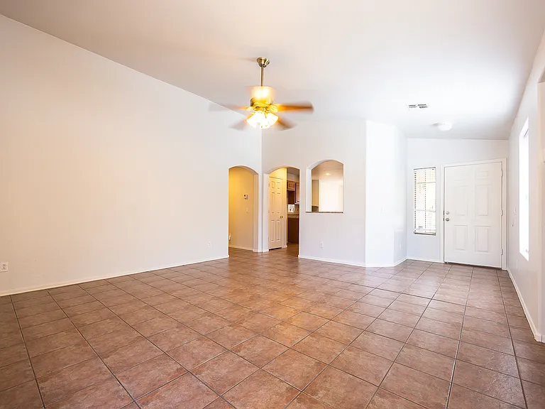 9233 W Mackenzie Dr — Photo 16
