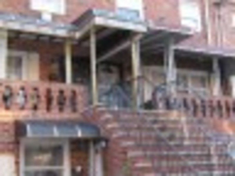 1st image of 606 E 81st St