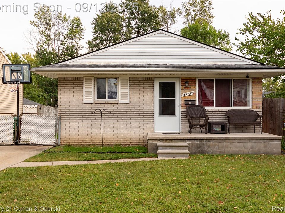 1st image of 29737 Balmoral St