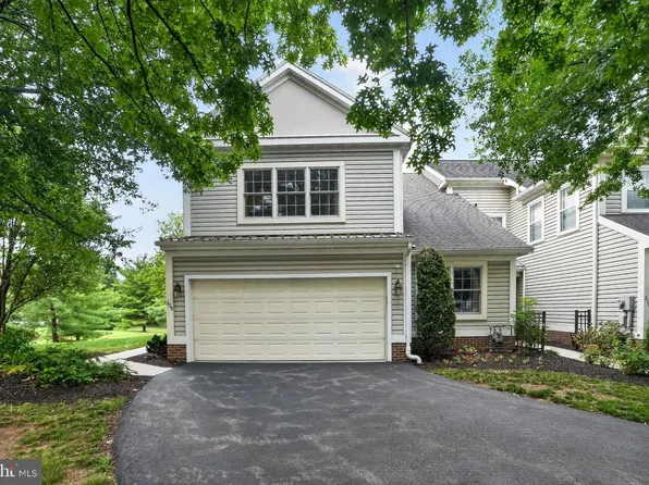 309 Oak Hill Ln, Wyomissing, PA 19610