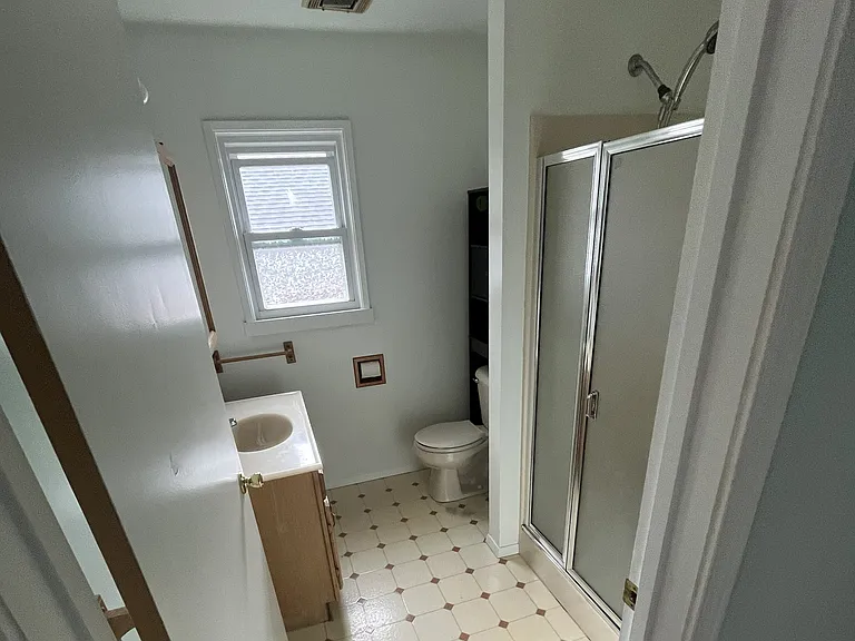 109 N B St — Photo 13