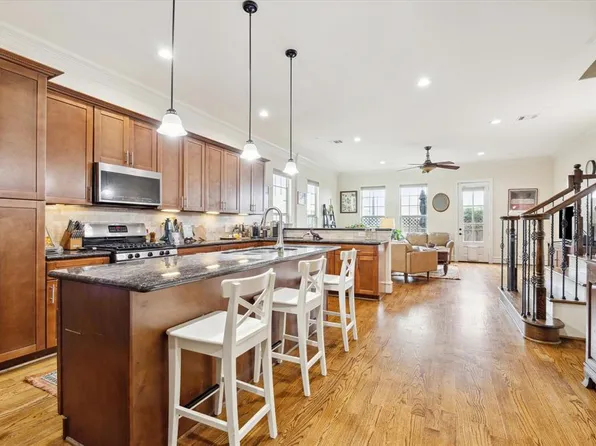 5700 Darling Street, Houston, TX 77007