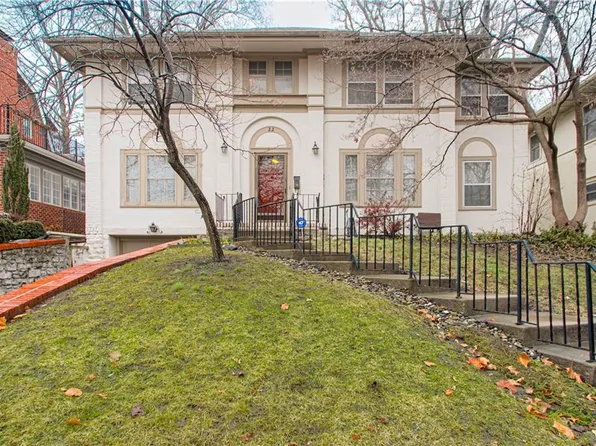 22 W 66th St, Kansas City, MO 64113