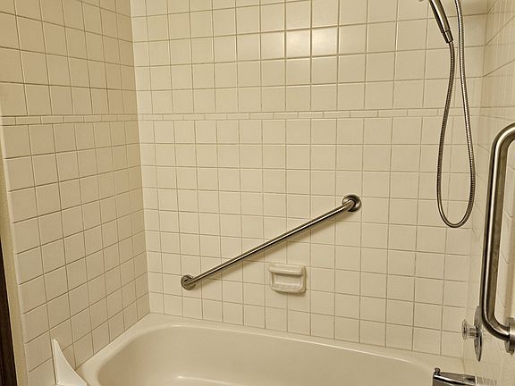 5th image of 1112 S 43rd Ave #A
