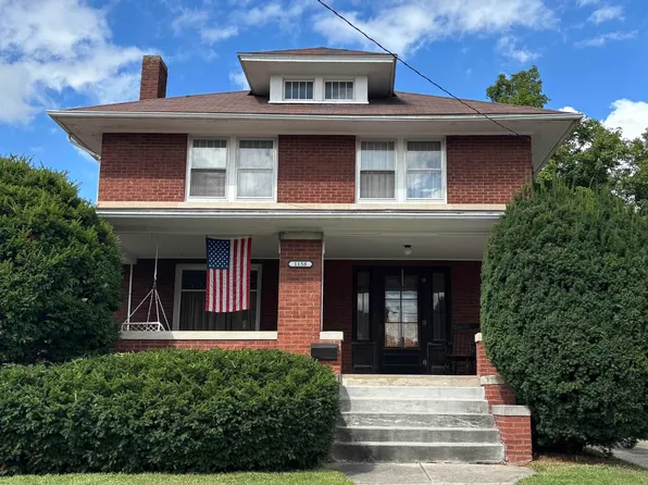 1158 Beecher Ave, Galesburg, IL 61401