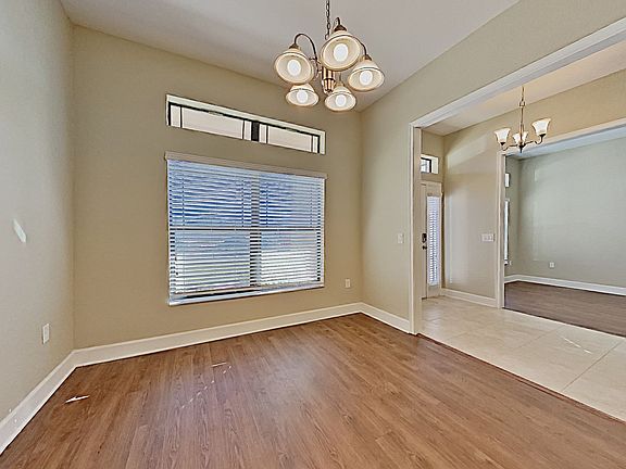 4th image of 117 Heritage Park Ln