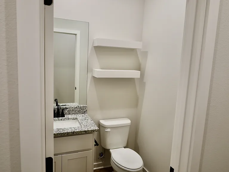 510 Cosmos St — Photo 15
