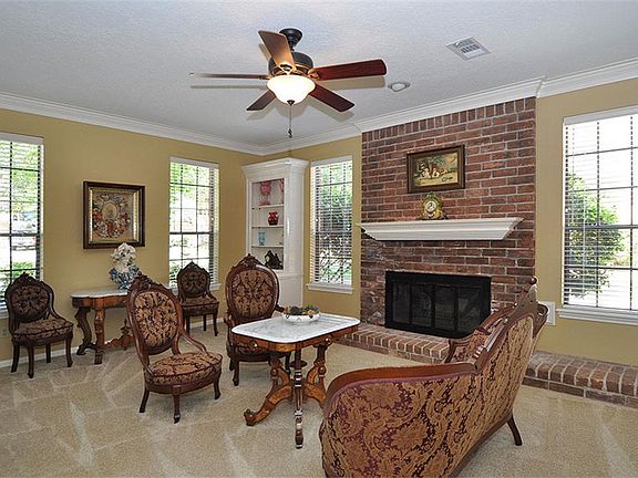 4th image of 5702 Spring Lodge Dr
