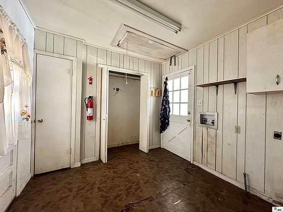 4th image of 110 Boone St #1
