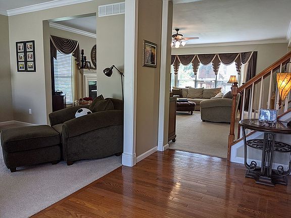 3rd image of 4030 Stonecroft Dr