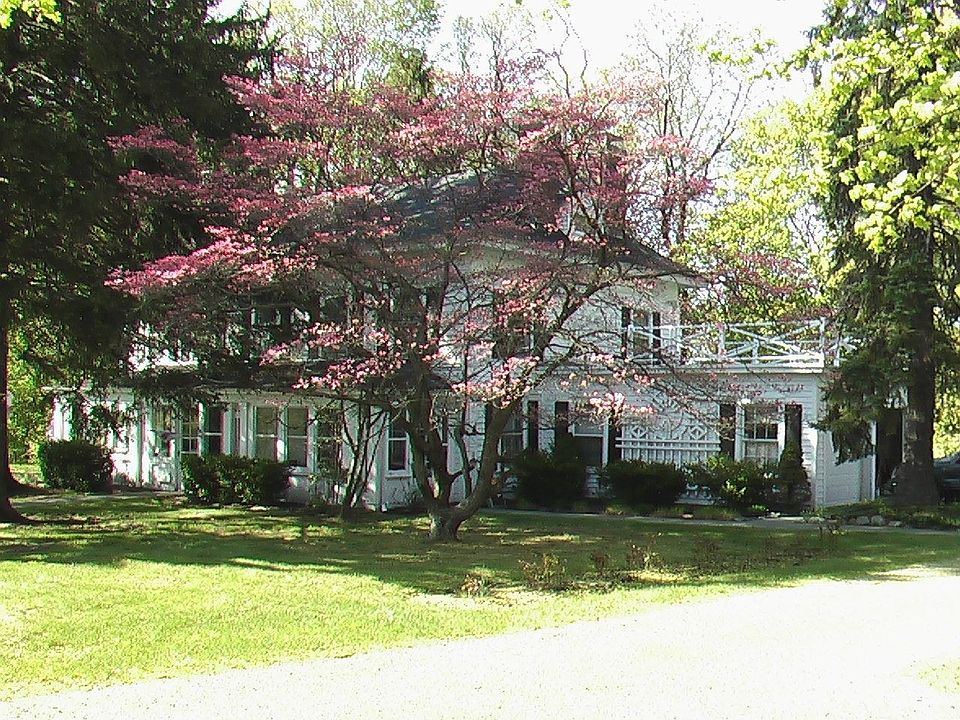 1st image of 45 Bay View Ave