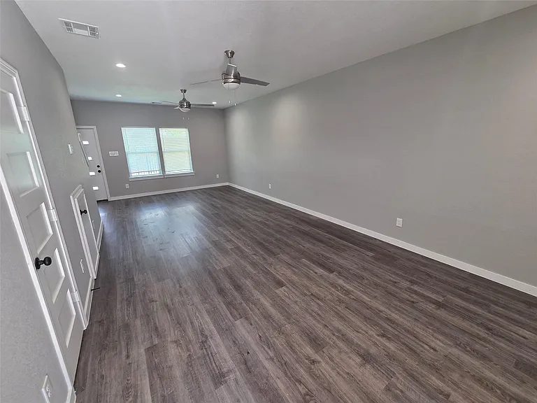 9806 Fillmore St #B — Photo 6