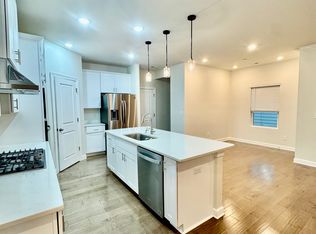 348 Cranford Dr, Pineville, NC 28134
