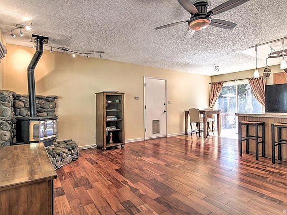3rd image of 1611 Tionontati St