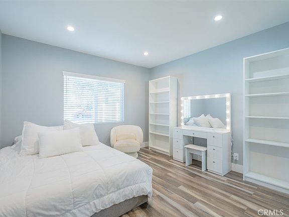 3rd image of 6436 Day St