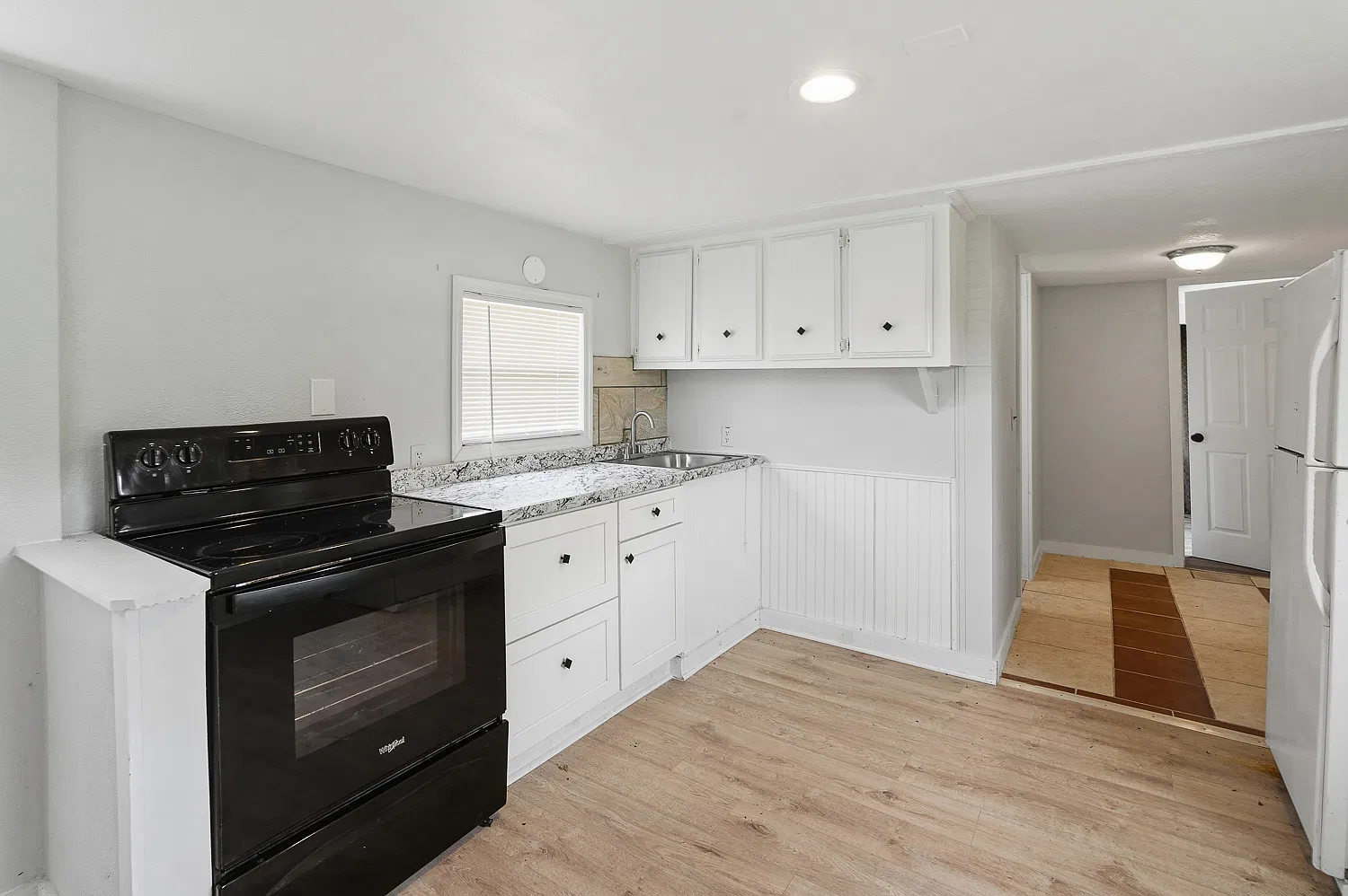 2 bed, 480 sqft, $1,150 — Photo 2