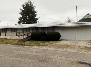 903 W Grissom Ave, Mitchell, IN 47446